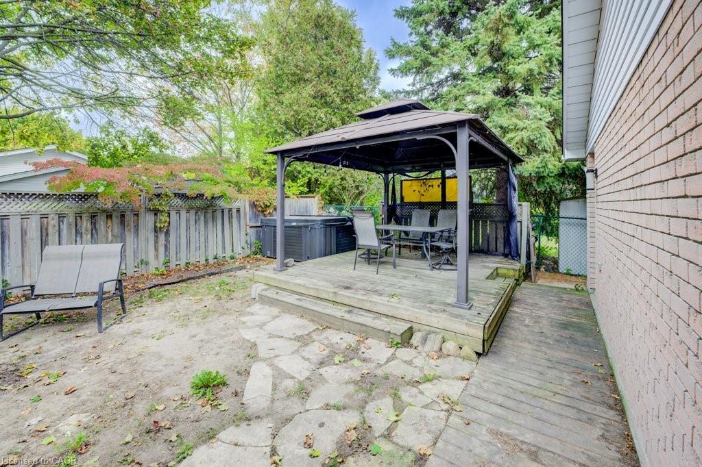 7 Folkstone Crescent, Kitchener, ON - Outdoor With Deck Patio Veranda