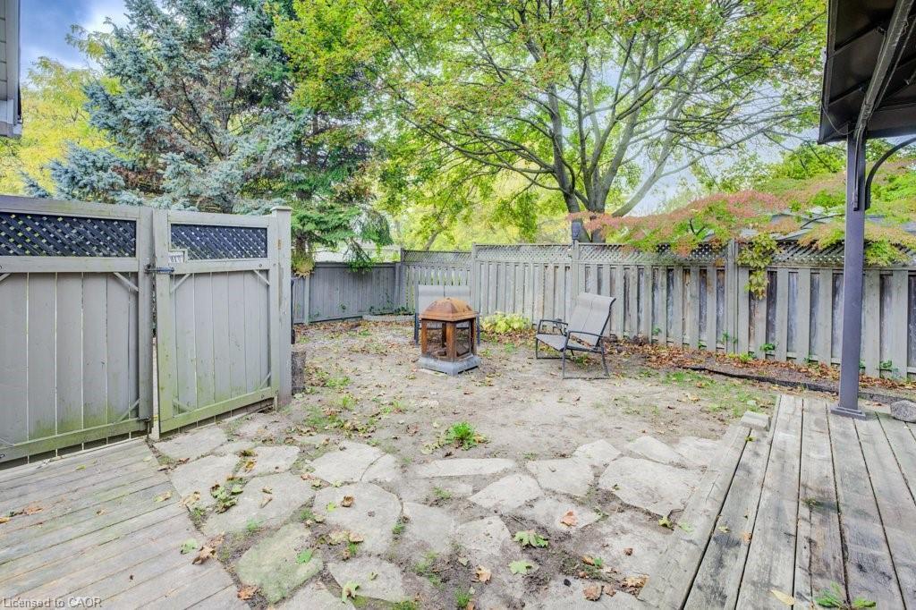 7 Folkstone Crescent, Kitchener, ON - Outdoor With Deck Patio Veranda With Backyard