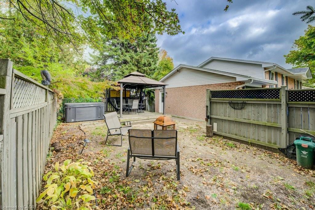 7 Folkstone Crescent, Kitchener, ON - Outdoor