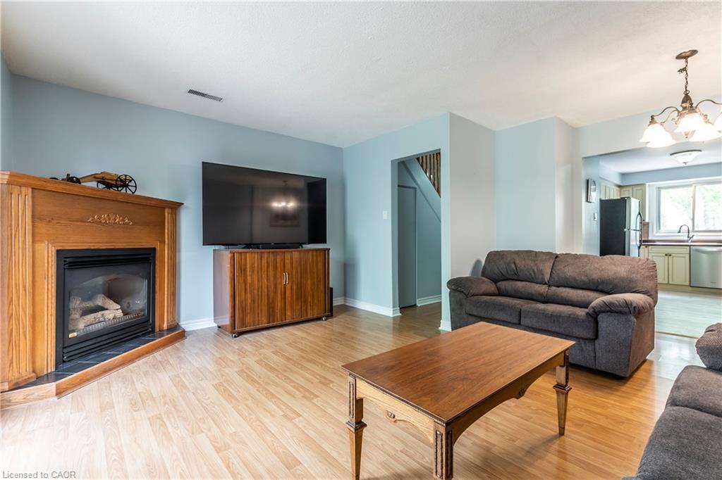 7-121 Morgan Avenue, Kitchener, ON - Indoor Photo Showing Living Room With Fireplace