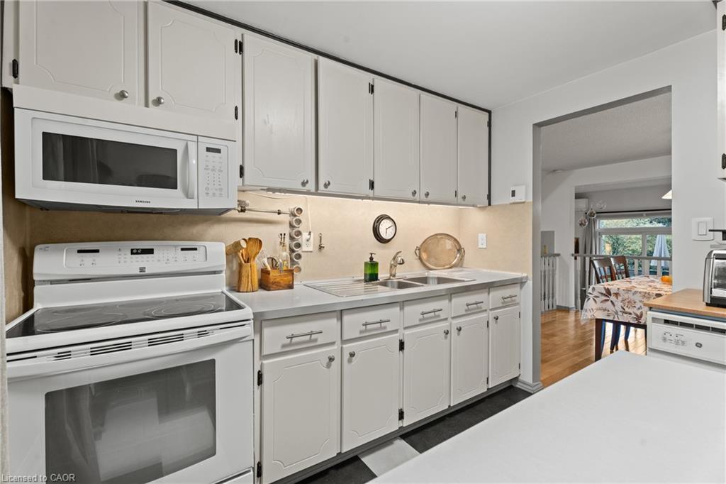 7-1967 Main Street W, Hamilton, ON - Indoor Photo Showing Kitchen With Double Sink