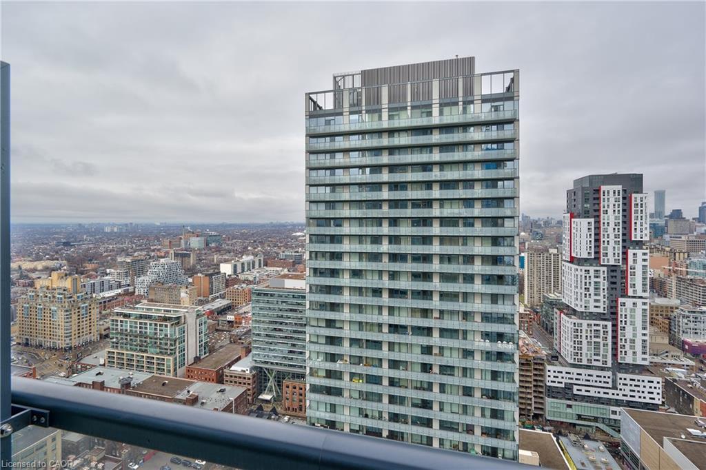 3609-87 Peter Street, Toronto, ON - Outdoor