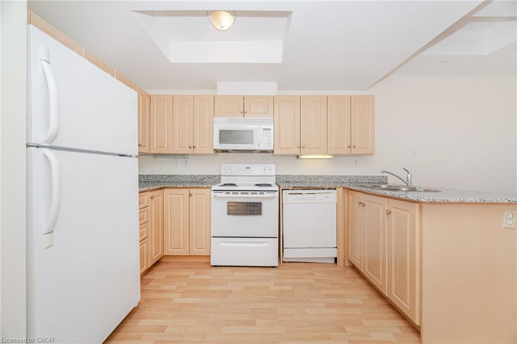 1605-135 James Street S, Hamilton, ON - Indoor Photo Showing Kitchen