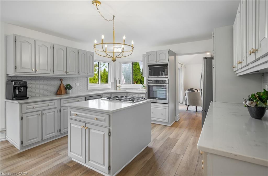 2905 Butler'S Walk, Lincoln, ON - Indoor Photo Showing Kitchen