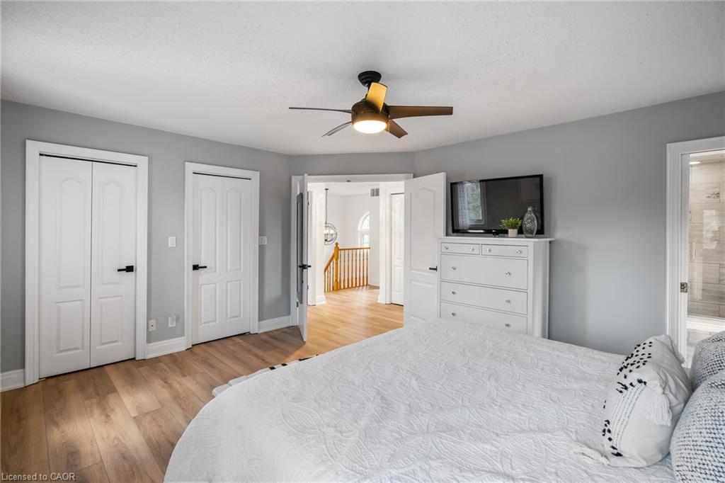 2905 Butler'S Walk, Lincoln, ON - Indoor Photo Showing Bedroom