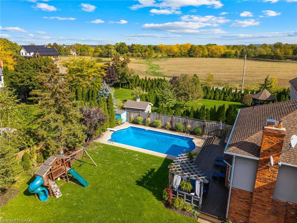 2905 Butler'S Walk, Lincoln, ON - Outdoor With In Ground Pool With View