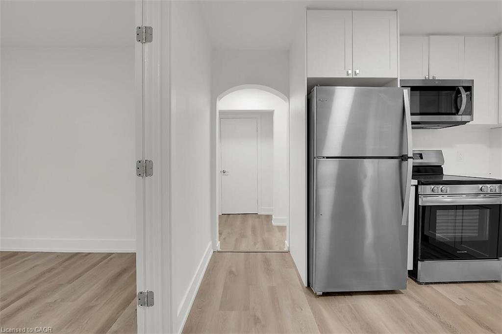 34 Rykert Street, St. Catharines, ON - Indoor Photo Showing Kitchen