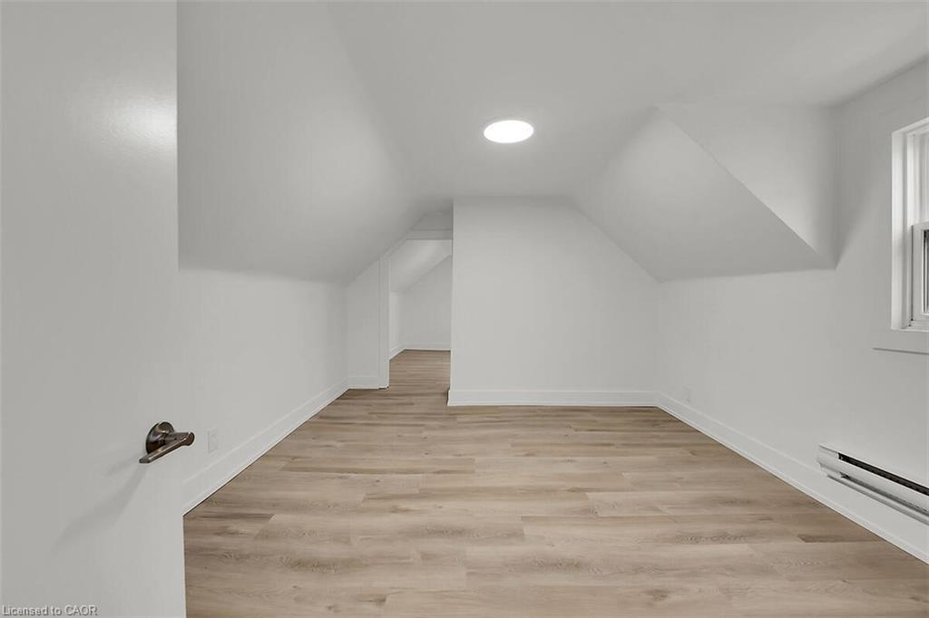 34 Rykert Street, St. Catharines, ON - Indoor Photo Showing Other Room