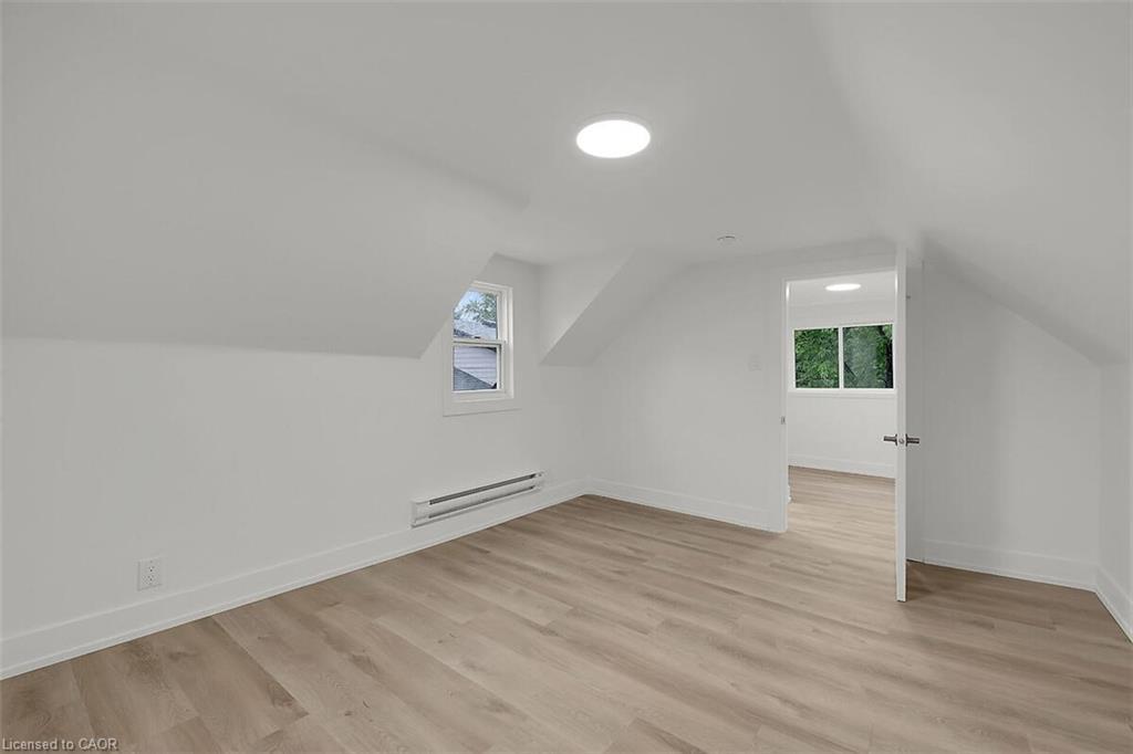 34 Rykert Street, St. Catharines, ON - Indoor Photo Showing Other Room