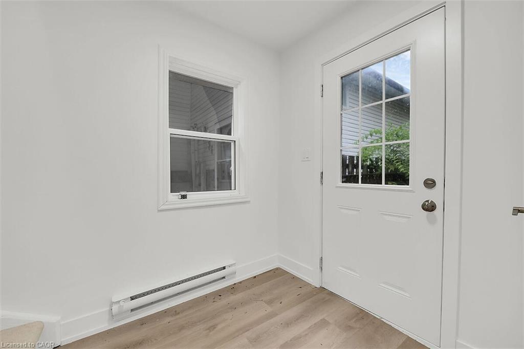 34 Rykert Street, St. Catharines, ON - Indoor Photo Showing Other Room