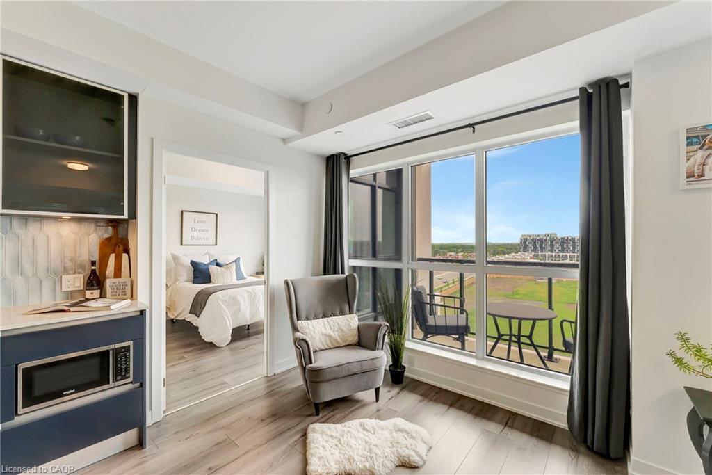 702-405 Dundas Street W, Oakville, ON - Indoor With Fireplace