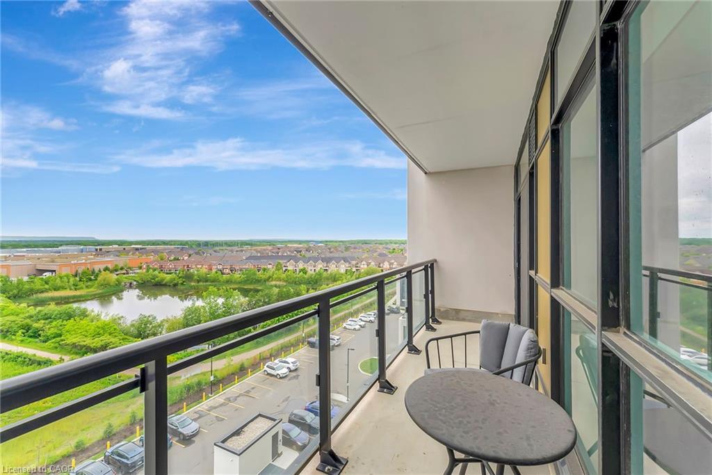 702-405 Dundas Street W, Oakville, ON - Outdoor With Balcony With View With Exterior