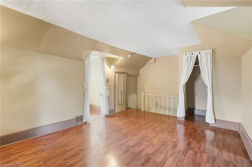 2-223 Bay Street S, Hamilton, ON - Indoor Photo Showing Other Room