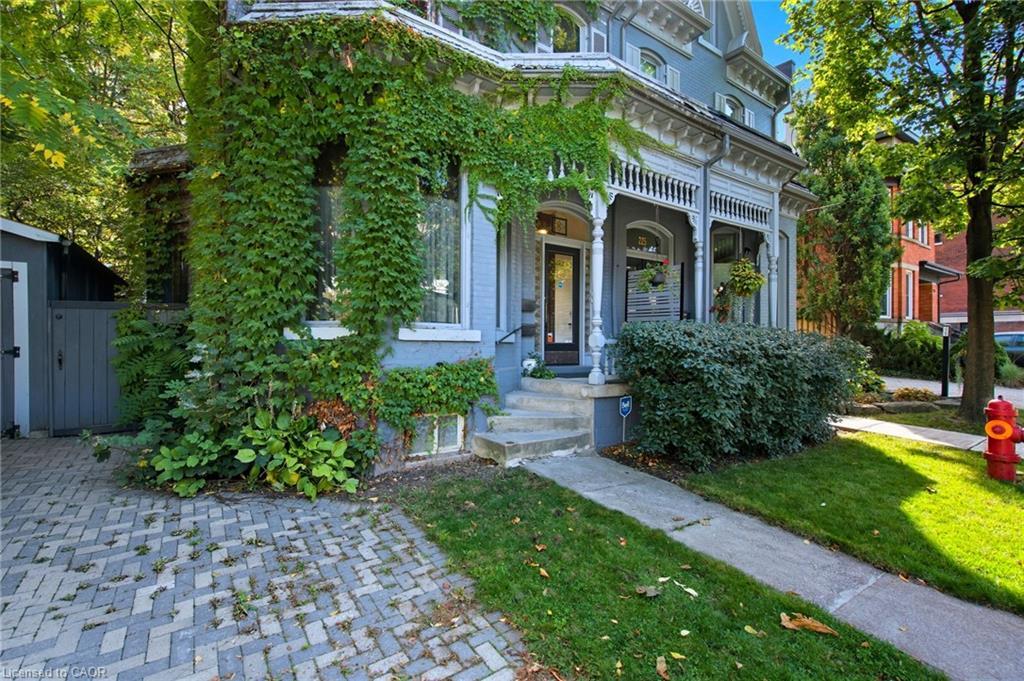 2-223 Bay Street S, Hamilton, ON - Outdoor