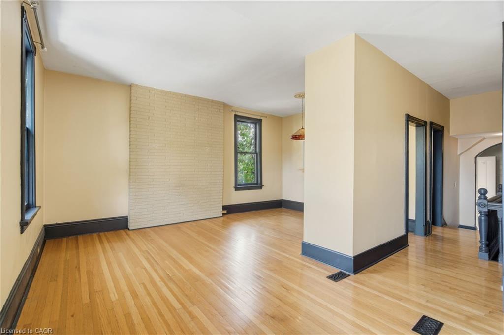 2-223 Bay Street S, Hamilton, ON - Indoor Photo Showing Other Room