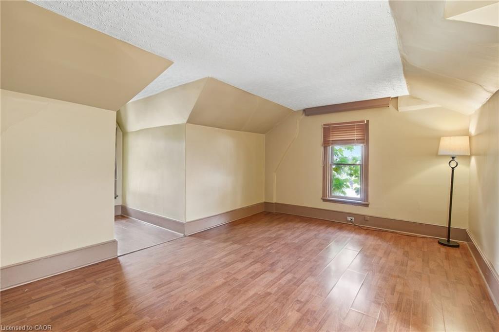 2-223 Bay Street S, Hamilton, ON - Indoor Photo Showing Other Room