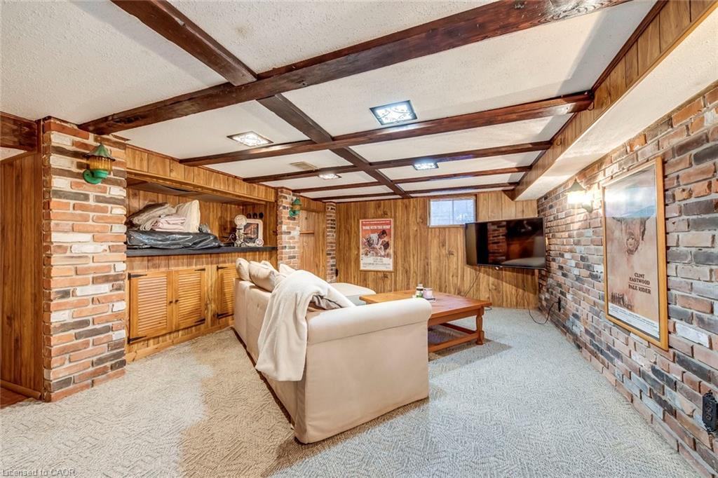 4447 Lakeshore Road, Burlington, ON - Indoor