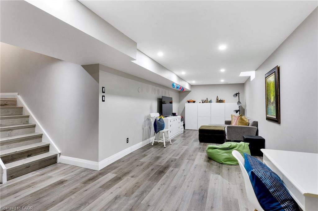 7-2006 Glenada Crescent, Oakville, ON - Indoor Photo Showing Other Room