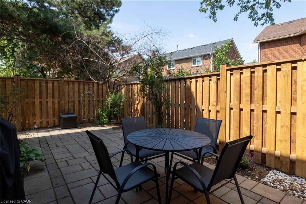 7-2006 Glenada Crescent, Oakville, ON - Outdoor With Deck Patio Veranda