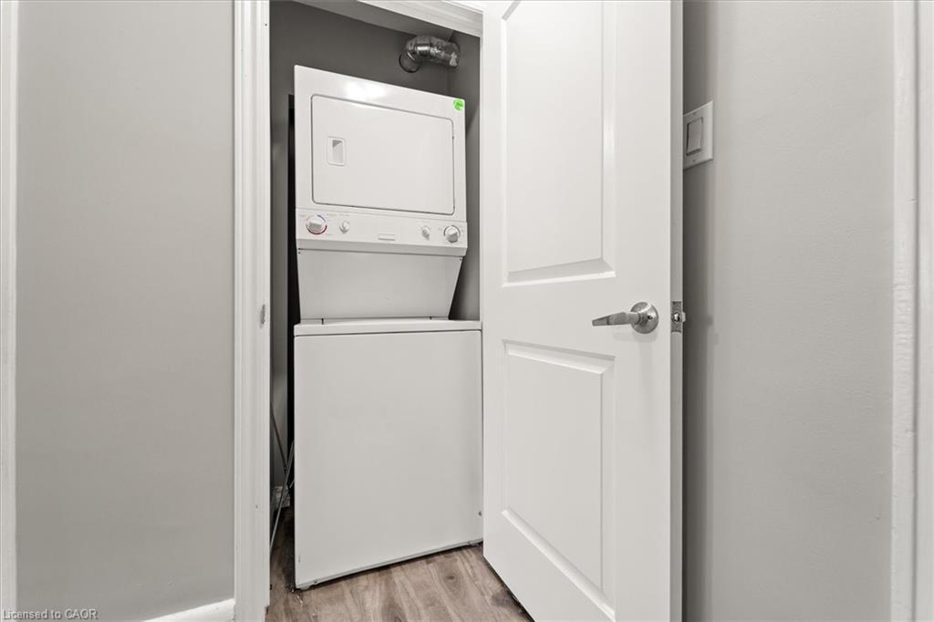 Main-188 St Vincent Street, Barrie, ON - Indoor Photo Showing Laundry Room