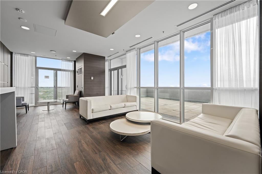 906-2087 Fairview Street, Burlington, ON - Indoor