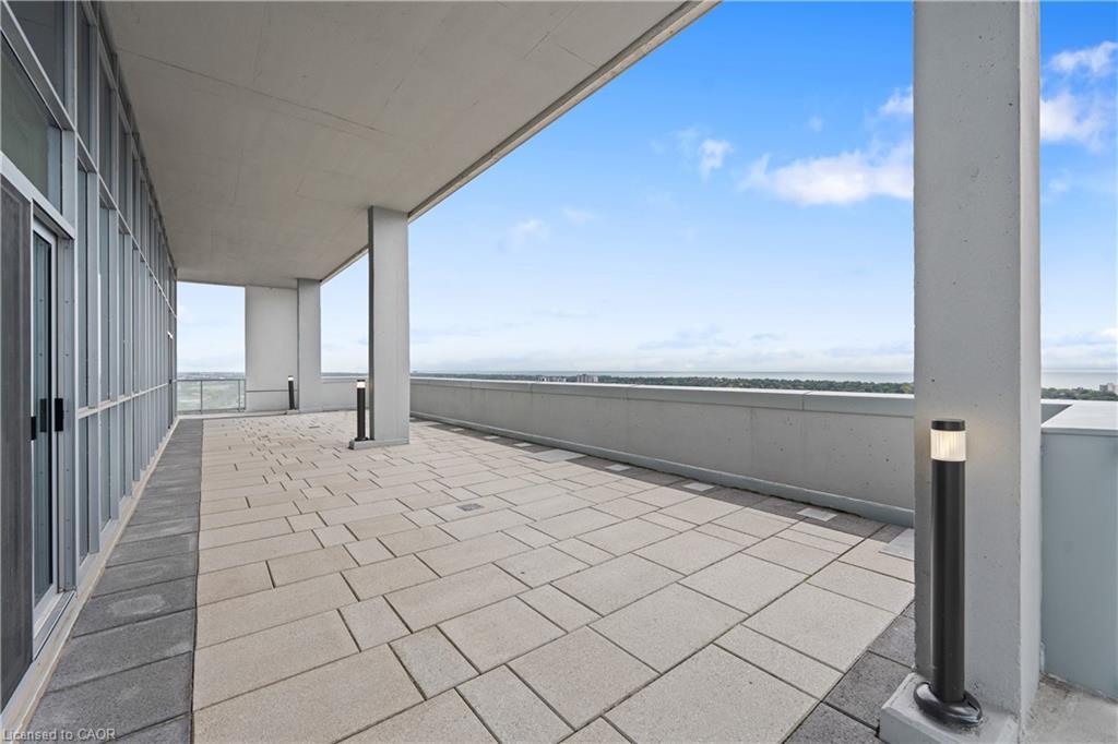 906-2087 Fairview Street, Burlington, ON - Outdoor With Exterior