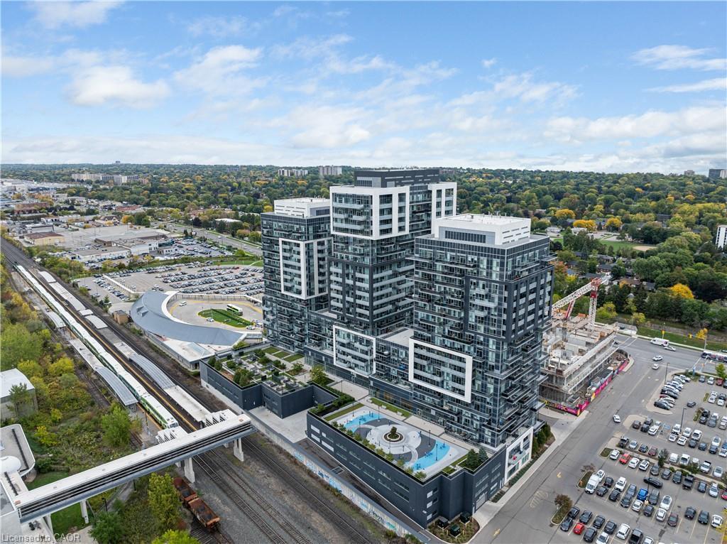 906-2087 Fairview Street, Burlington, ON - Outdoor With View