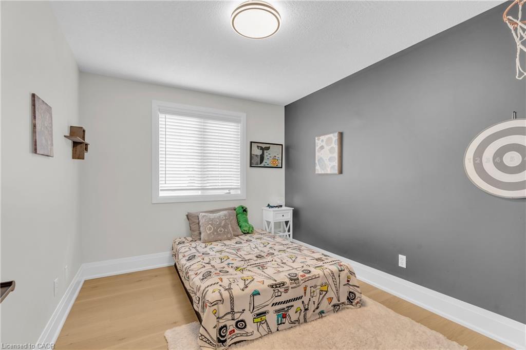 200 Mcmeeken Drive, Cambridge, ON - Indoor Photo Showing Bedroom