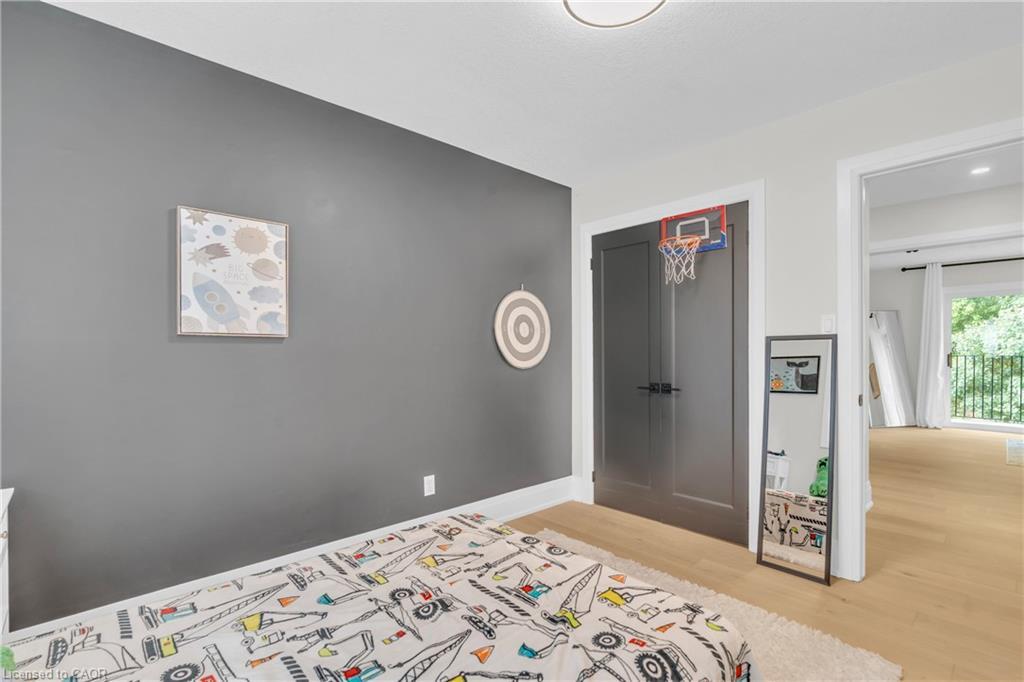 200 Mcmeeken Drive, Cambridge, ON - Indoor Photo Showing Bedroom
