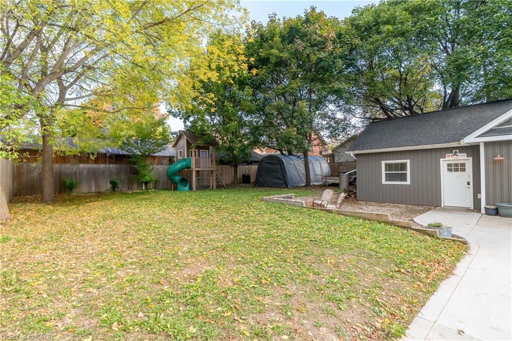 210 Lancaster Street E, Kitchener, ON - Outdoor