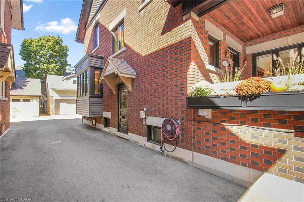 60 Heins Avenue, Kitchener, ON - Outdoor