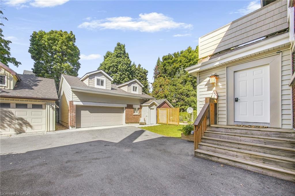 60 Heins Avenue, Kitchener, ON - Outdoor