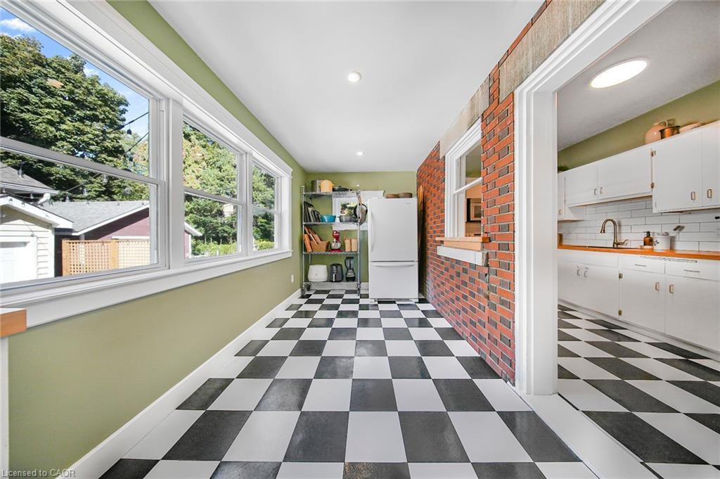 60 Heins Avenue, Kitchener, ON - Indoor Photo Showing Other Room