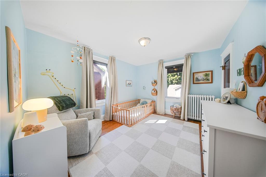 60 Heins Avenue, Kitchener, ON - Indoor Photo Showing Living Room