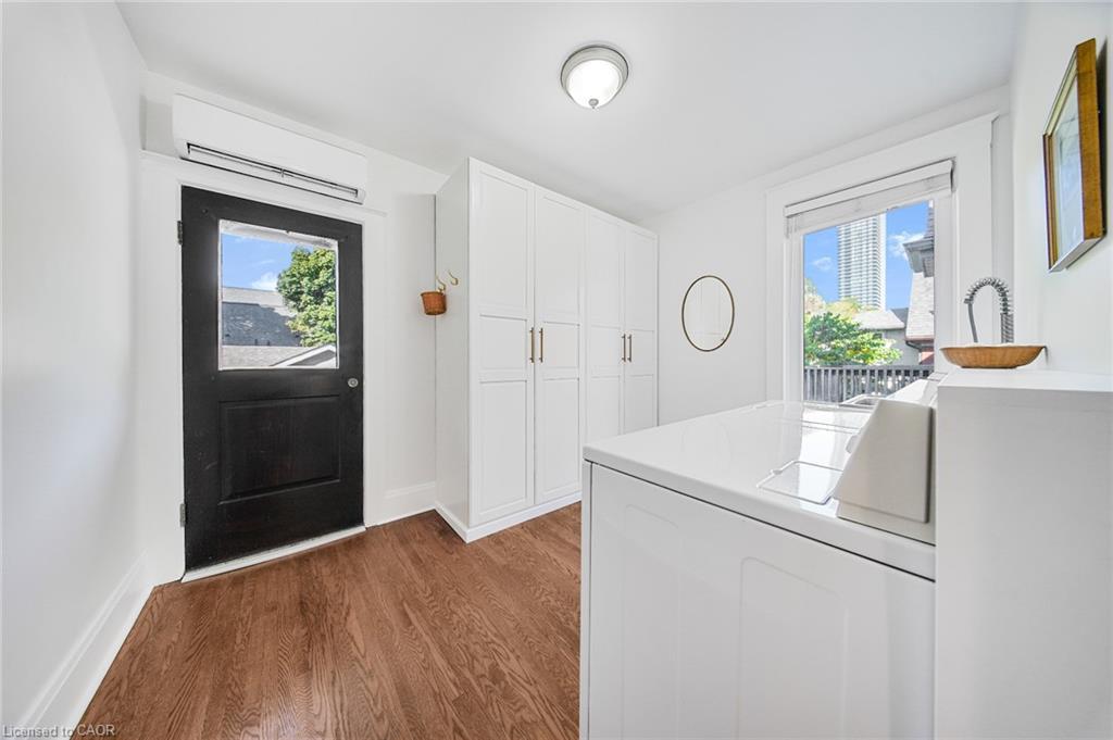 60 Heins Avenue, Kitchener, ON - Indoor