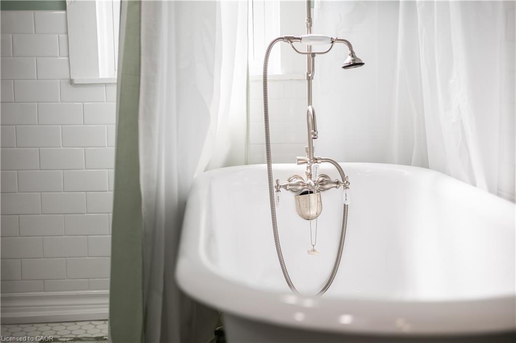 70 Bramley Street S, Port Hope, ON - Indoor Photo Showing Bathroom