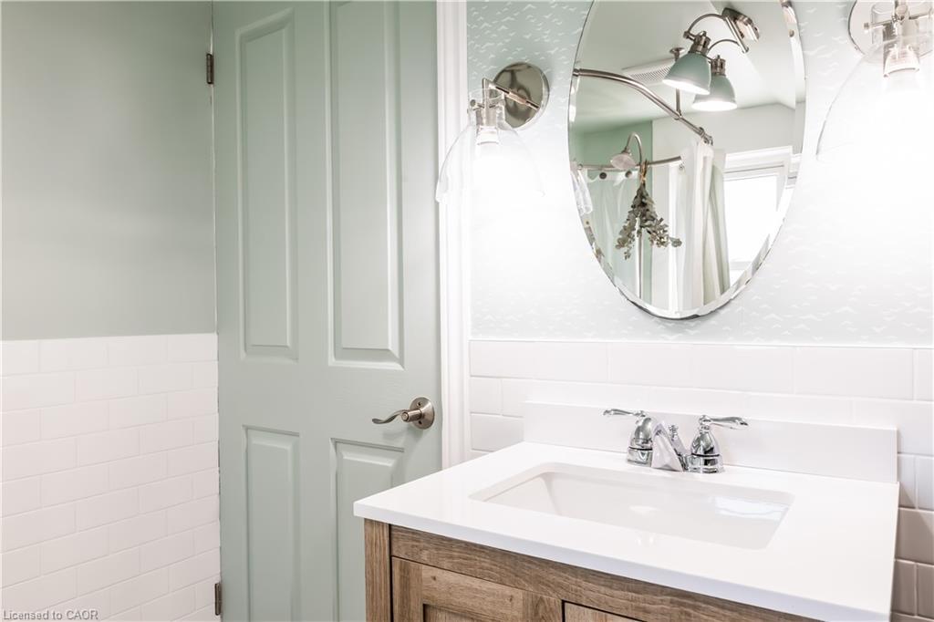 70 Bramley Street S, Port Hope, ON - Indoor Photo Showing Bathroom