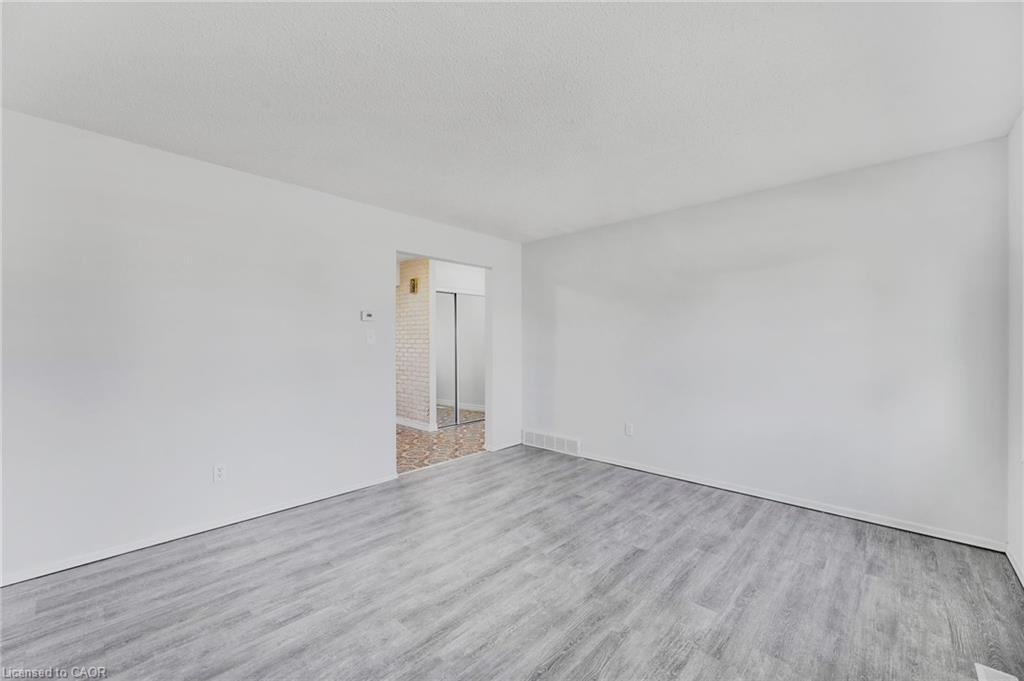 17 Maplestone Avenue, Sarnia, ON - Indoor Photo Showing Other Room