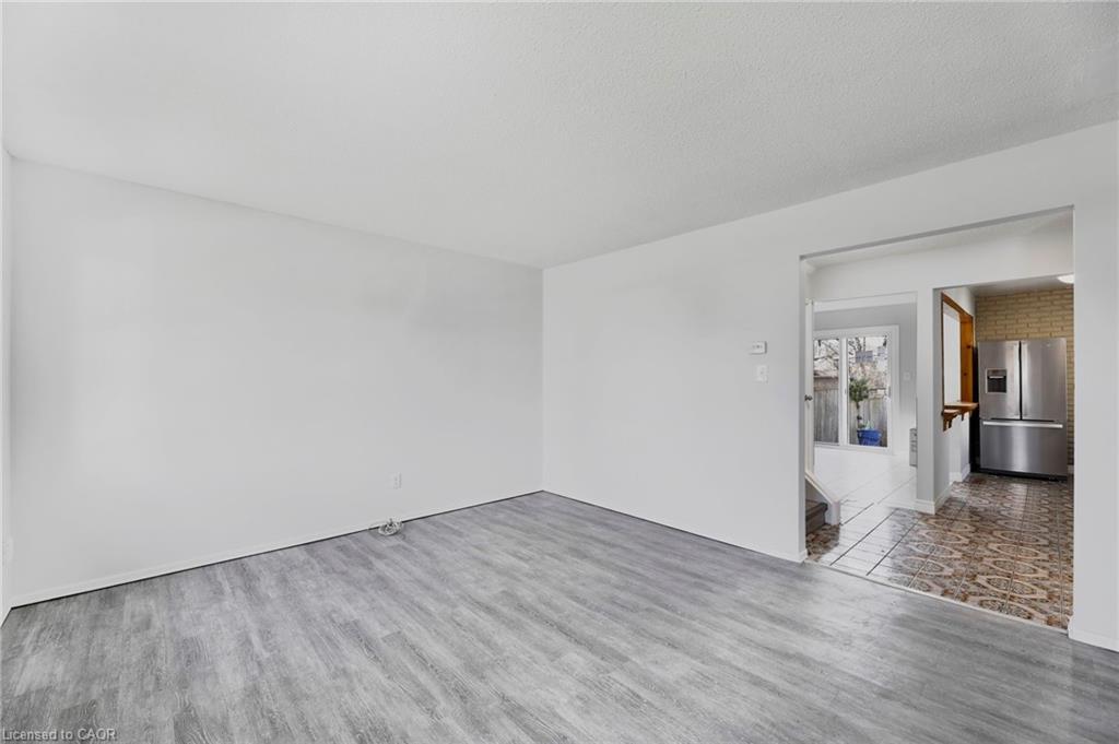 17 Maplestone Avenue, Sarnia, ON - Indoor Photo Showing Other Room