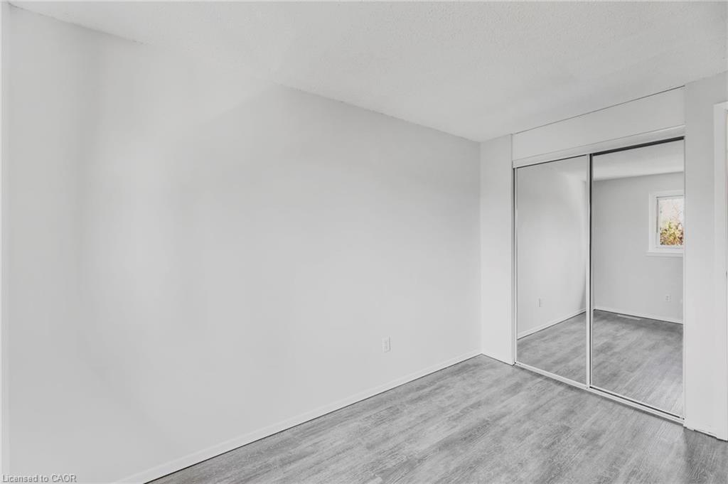 17 Maplestone Avenue, Sarnia, ON - Indoor Photo Showing Other Room