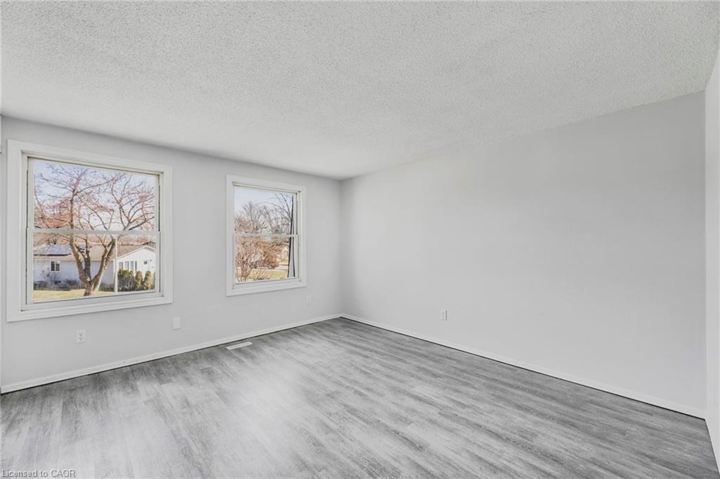 17 Maplestone Avenue, Sarnia, ON - Indoor