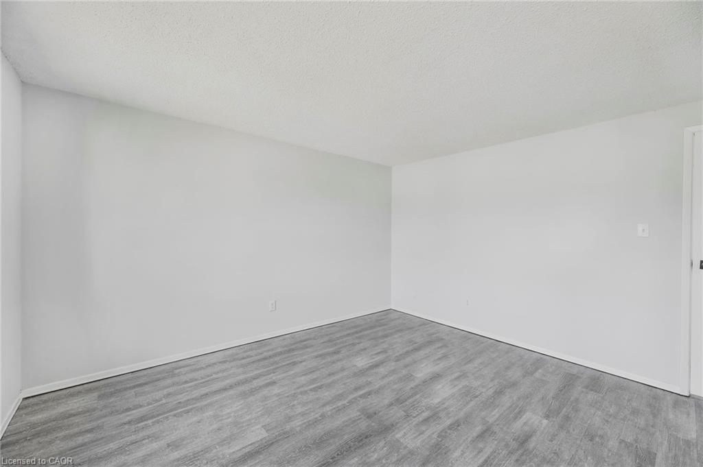 17 Maplestone Avenue, Sarnia, ON - Indoor Photo Showing Other Room