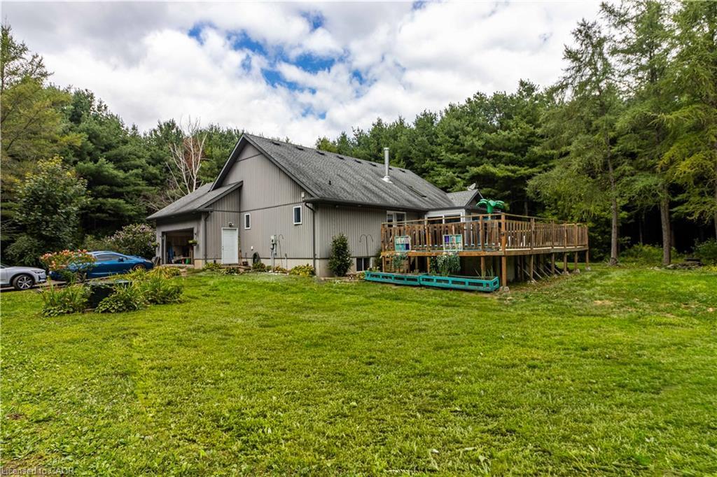 1048 Norfolk County Rd 28, Frogmore, ON - Outdoor With Backyard With Exterior