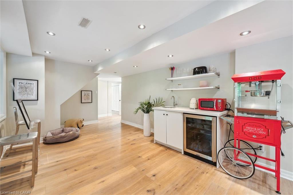 179 Shanley Terrace, Oakville, ON - Indoor Photo Showing Kitchen