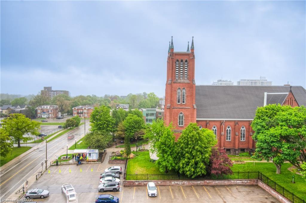 703-85 Duke Street W, Kitchener, ON - Outdoor