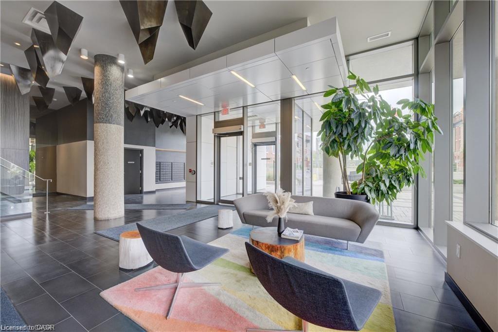 703-85 Duke Street W, Kitchener, ON - Indoor Photo Showing Other Room