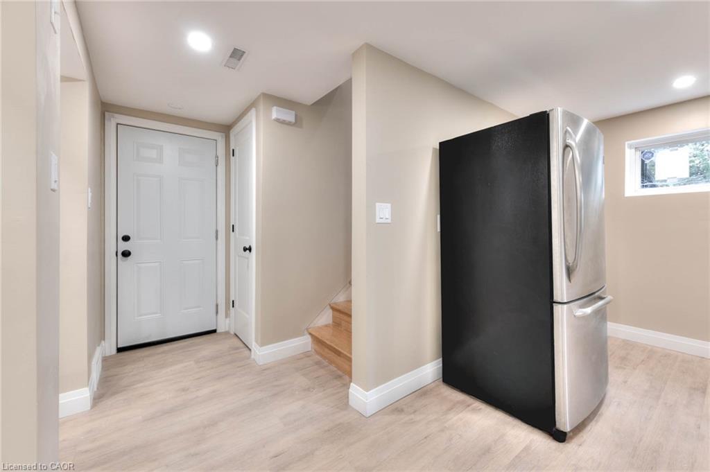 Lower-170 Wheatfield Crescent, Kitchener, ON - Indoor Photo Showing Other Room