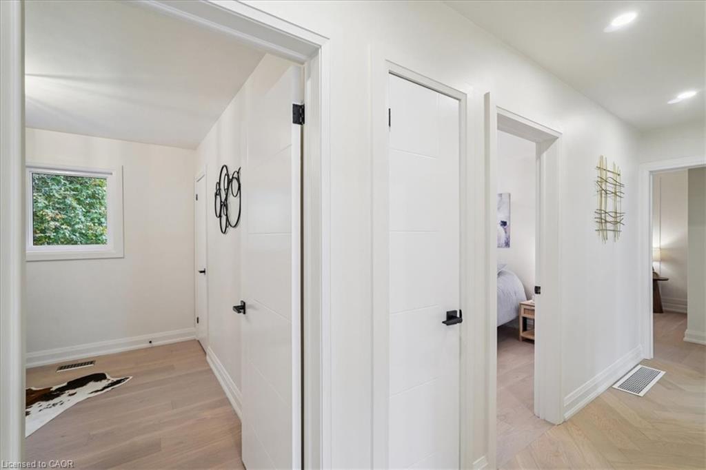 1391 Mountain Grove Avenue, Burlington, ON - Indoor Photo Showing Other Room