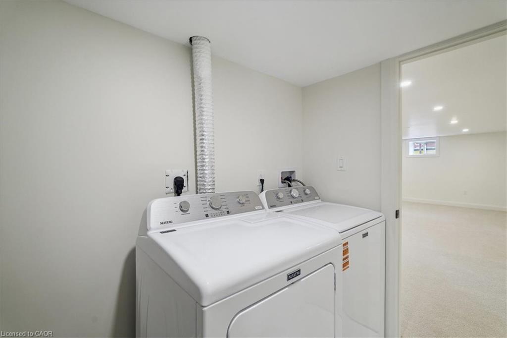 1391 Mountain Grove Avenue, Burlington, ON - Indoor Photo Showing Laundry Room