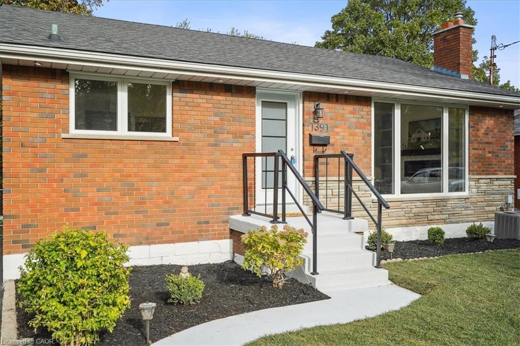 1391 Mountain Grove Avenue, Burlington, ON - Outdoor With Exterior